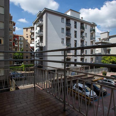 Апартаменты Ilaria House Комо Экстерьер фото
