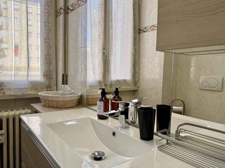 Апартаменты Ilaria House Комо Экстерьер фото