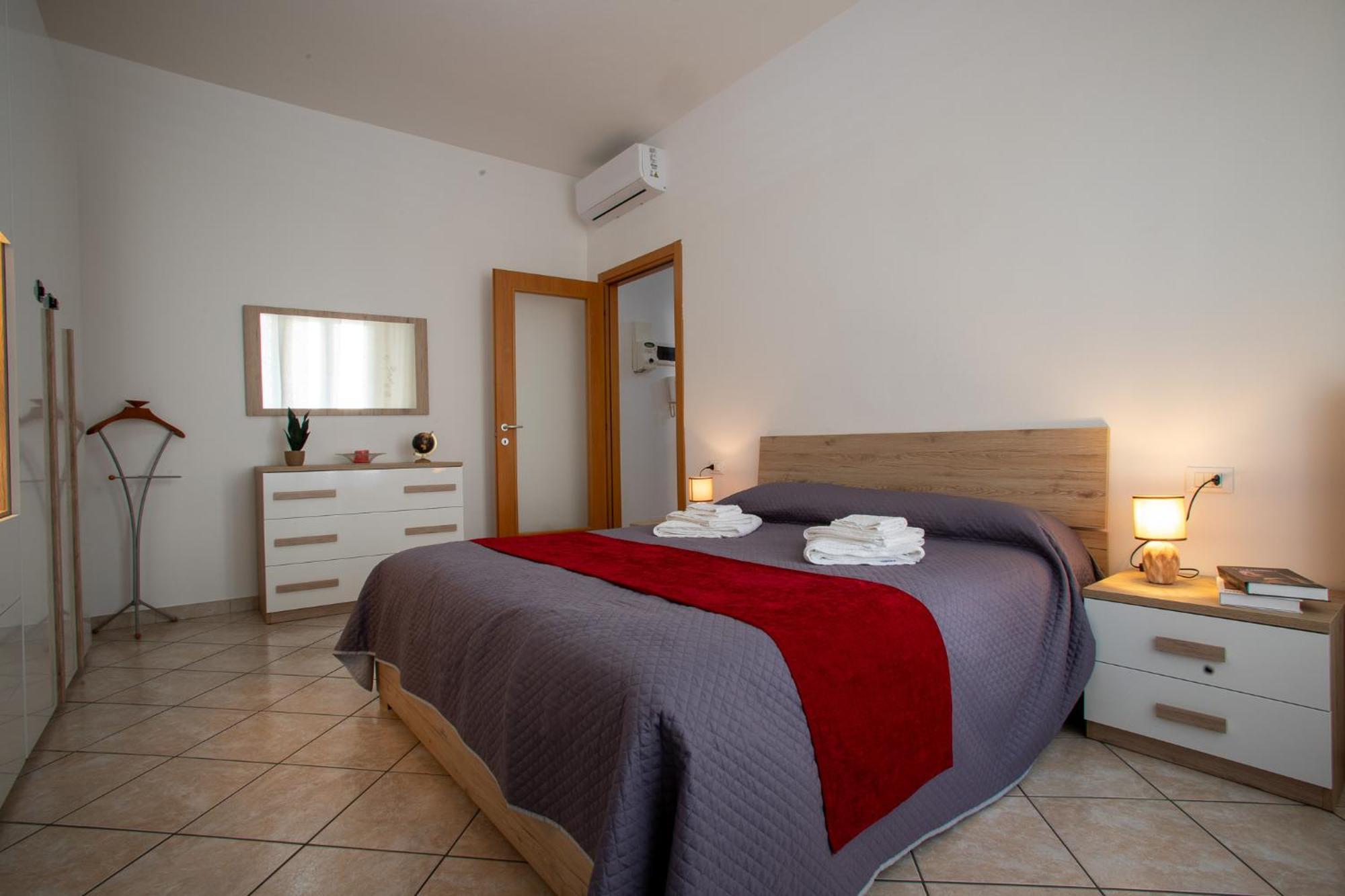 Апартаменты Ilaria House Комо Экстерьер фото